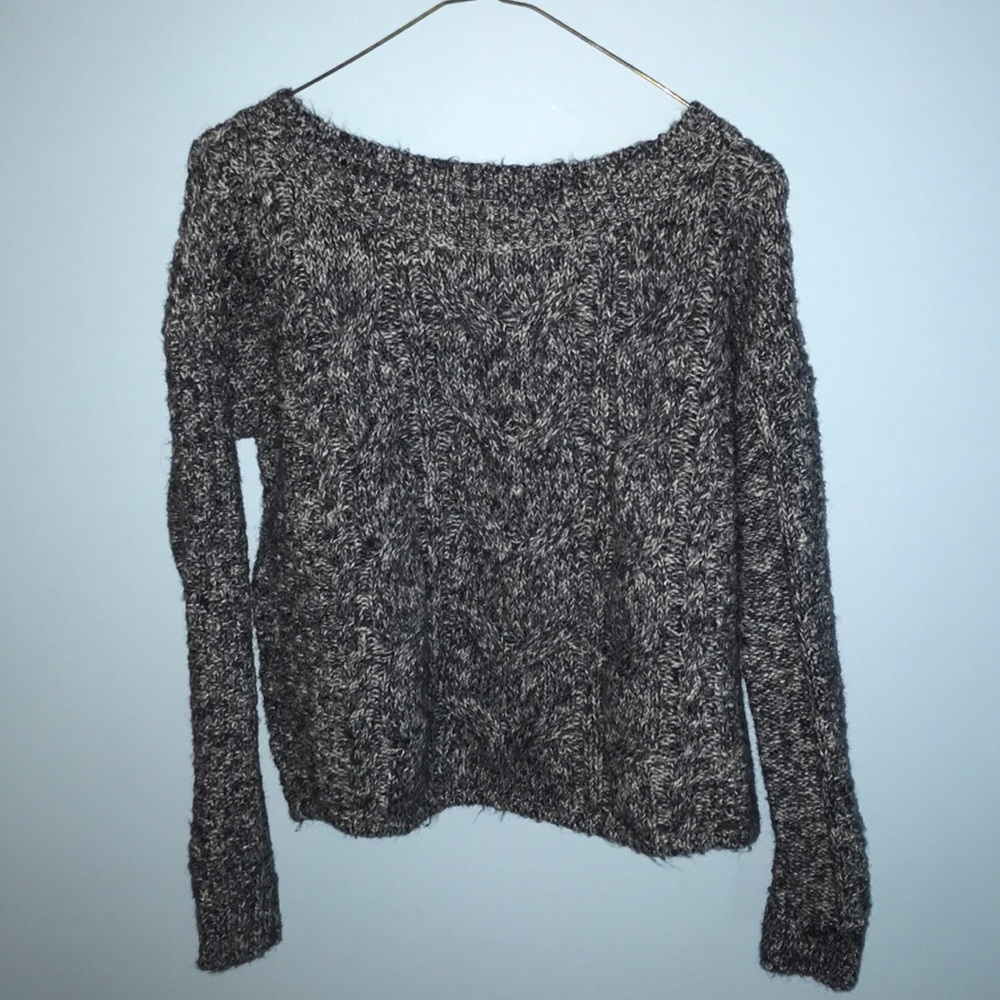 Small long sleeve Hollister top